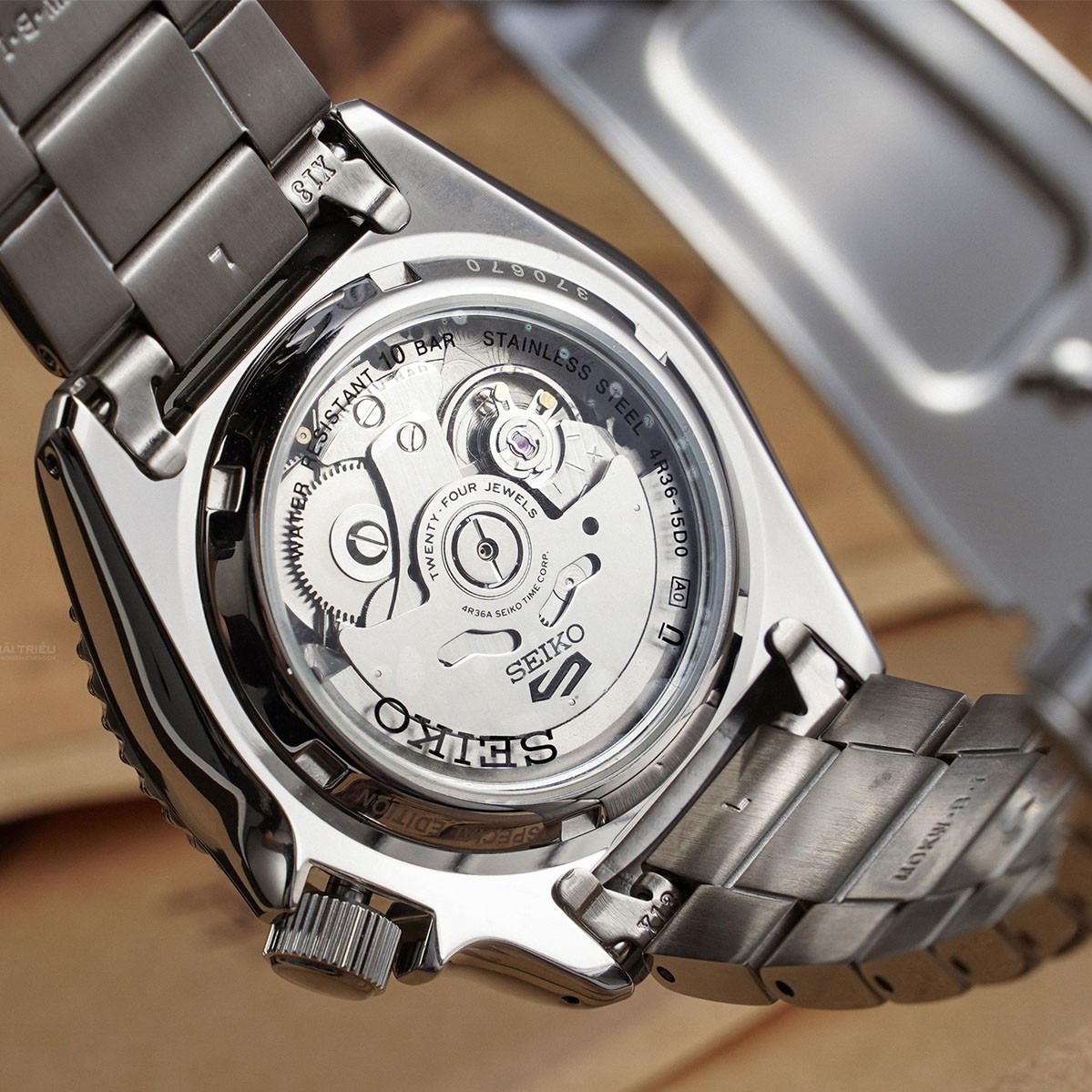 Seiko 5 Sports SRPK13K1 4